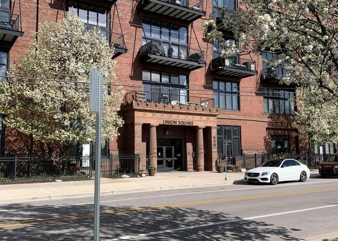 Foto principal - 600 Broadway Ave NW
