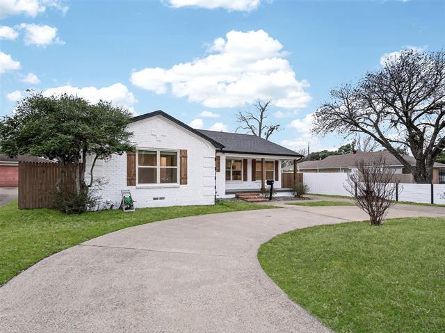 Building Photo - 1808 Oates Dr