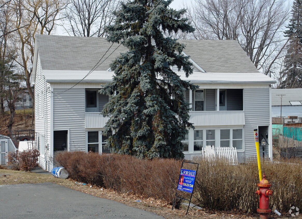 20 James St, Cohoes, NY 12047 Apartments in Cohoes, NY