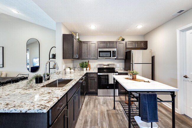 Building Photo - 24 Glade Lp
