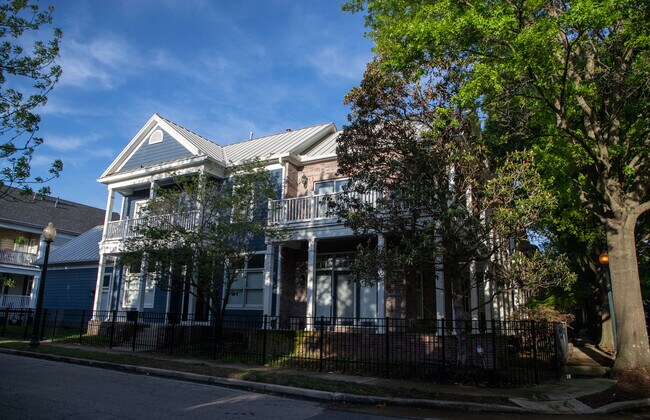 Foto del edificio - 47 W Calhoun Ave