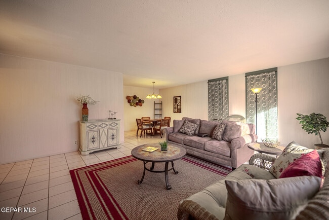 Building Photo - 252 Shadow Mountain Dr