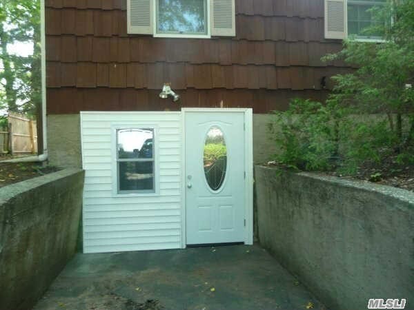 Primary Photo - 20 Blackwell Ln