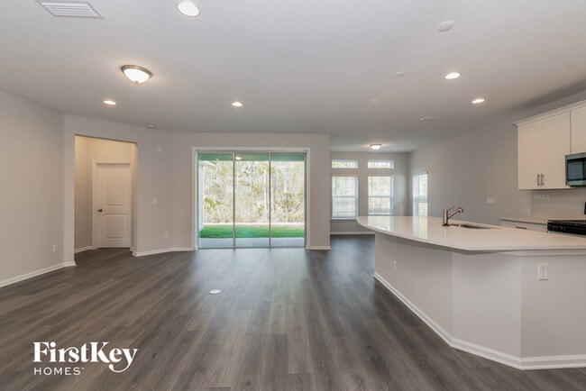 Building Photo - 2801 Copperwood Ave