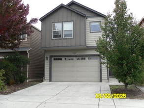 Building Photo - 4300 NE 34th Cir