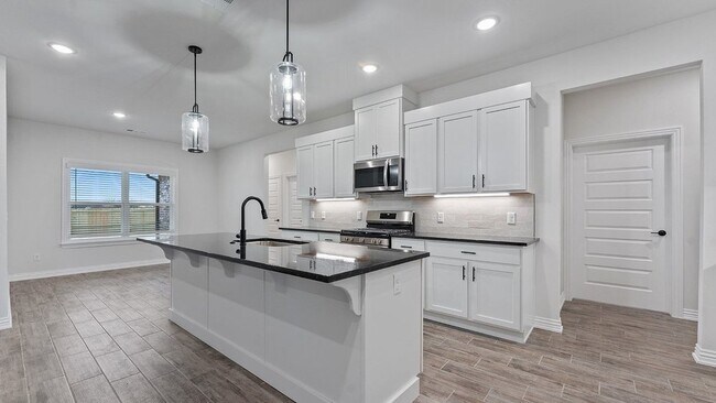 Building Photo - 109 N Panther Ave