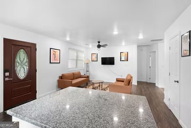 Foto del edificio - 2533 Godfrey Dr NW