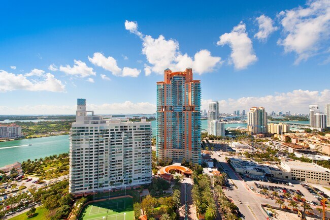 Foto del edificio - 50 South Pointe Dr