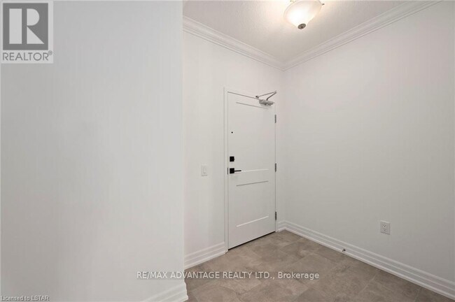 Photo du bâtiment - 480-480 Callaway Rd