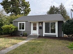 Building Photo - 6631 S Mullen St