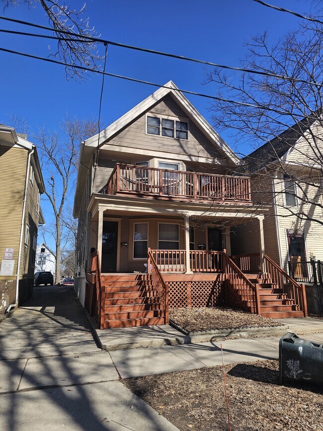 Building Photo - 127 N Franklin St