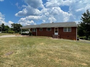 Building Photo - 1542 N Tremont Dr