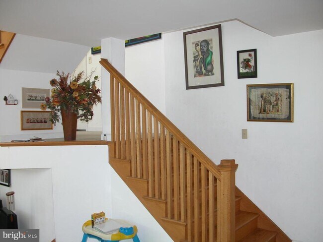 Foto del edificio - 742 Newtown Rd
