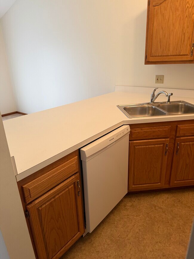 Foto del edificio - 1929 Ritchie Rd