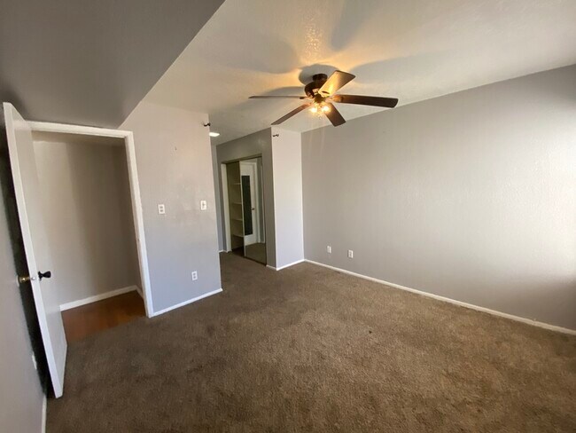 Foto del edificio - 4730 W Northern Ave