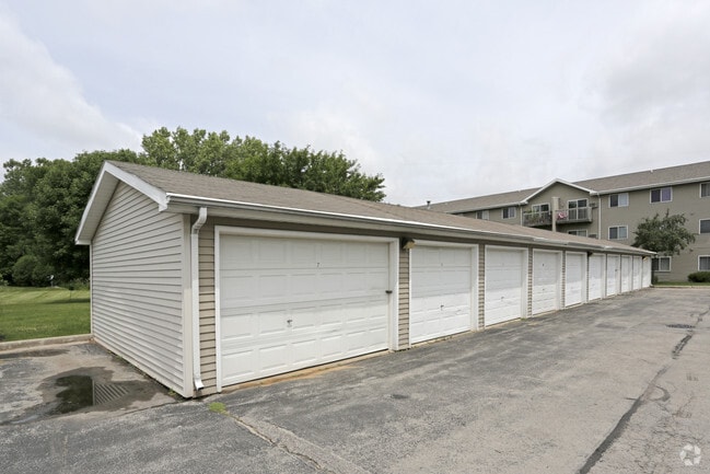Garage Parking - Fox Valley Meadows