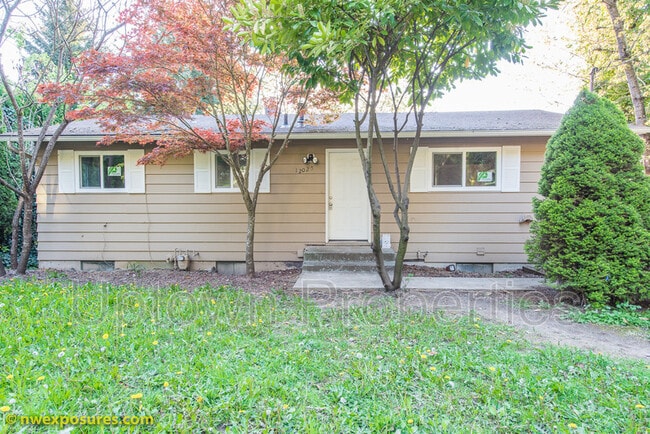 Building Photo - 12025 SW 64th Ave