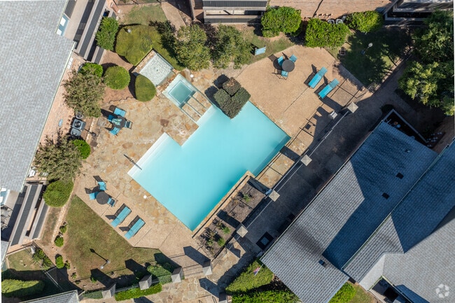 Pool - The Pearl