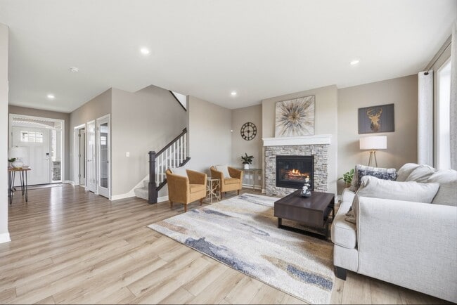 Building Photo - 18120 Hinckley Ave