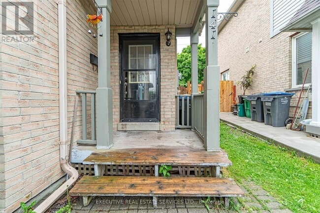 Photo du bâtiment - 141 Chipmunk Crescent