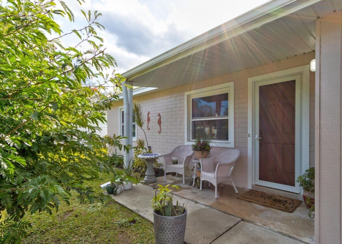 Primary Photo - 144 Ellison Ave