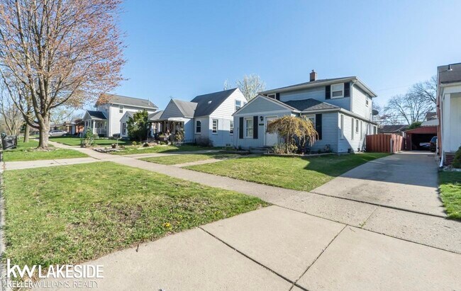 Foto del edificio - 21361 Donaldson St