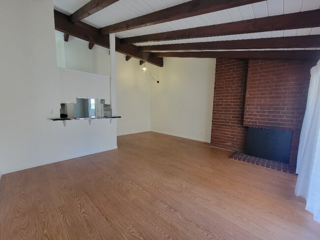 Foto del edificio - 7340 Ventura Canyon Ave
