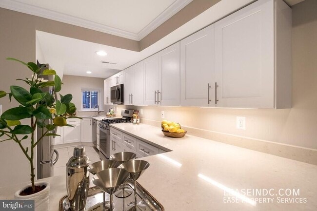 Foto del edificio - 1441 Clifton St NW