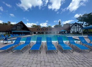 Building Photo - 3660 Inverrary Dr
