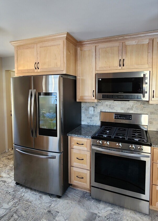 Modern Culinary Elegance: Featuring Smart Fridge & Convection Oven - 3219 Taylor St NE