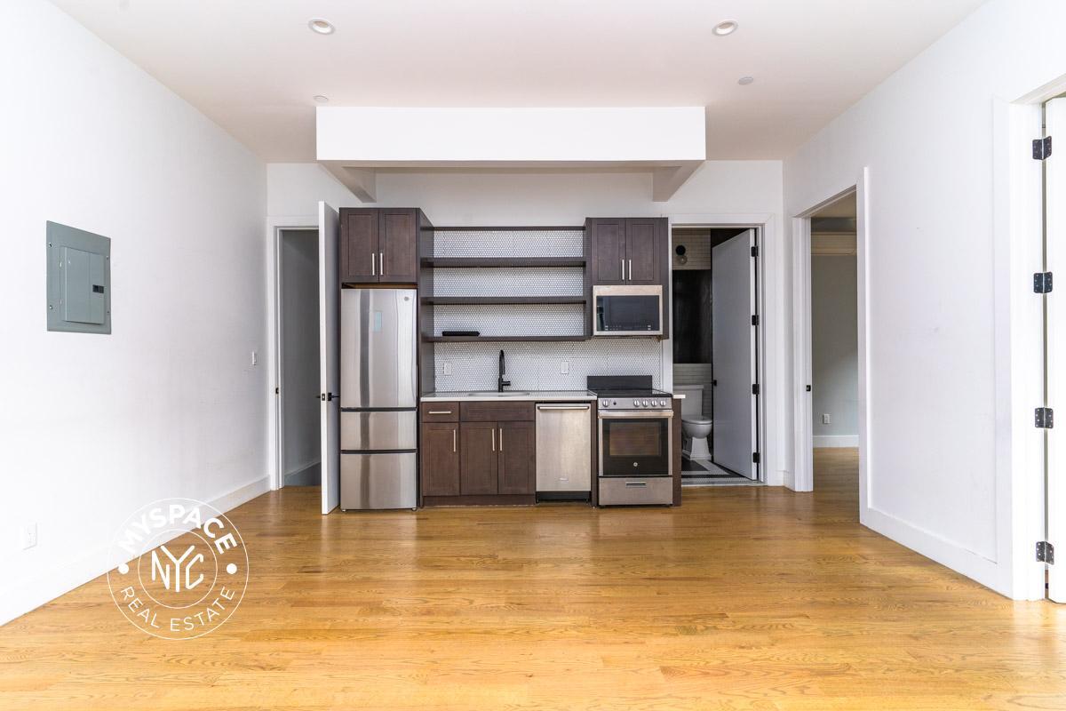 Foto principal - 644 Lorimer St