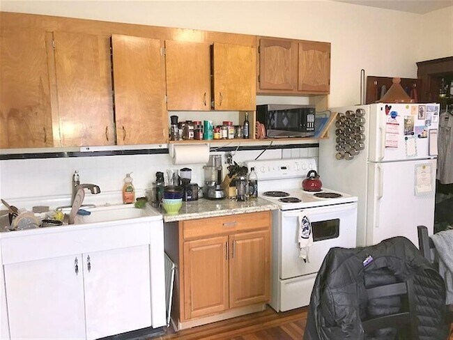 Las imágenes son muestras representativas de la unidad anunciada. En algunos casos, las unidades reales que visita... - 152 Summer St