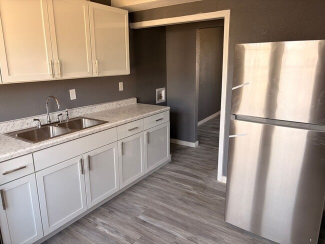 Foto del edificio - 46 Blackhawk Rd