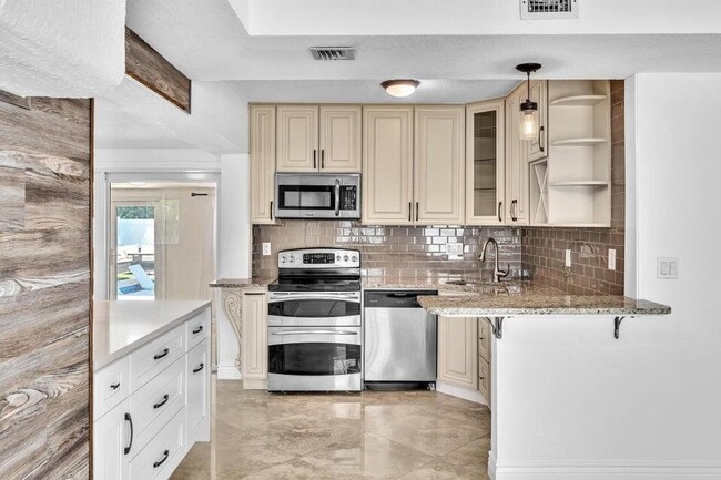 Foto del edificio - 1837 NE 48th Ct