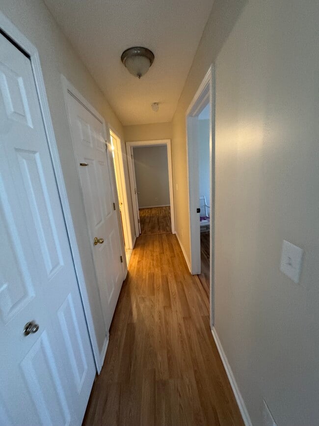 Building Photo - 28167 Raleigh Crescent Dr