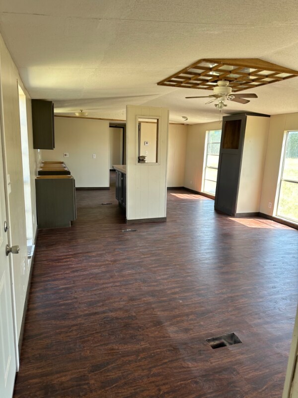 400 Lorena Meadows Dr, Lorena, TX 76655 House for Rent in Lorena, TX