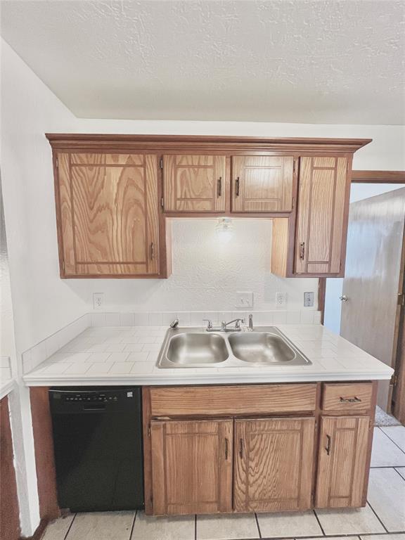 Building Photo - 1901 E Lindsey St