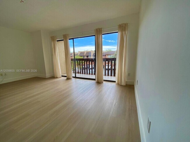 Building Photo - 6544 SW 114th Pl