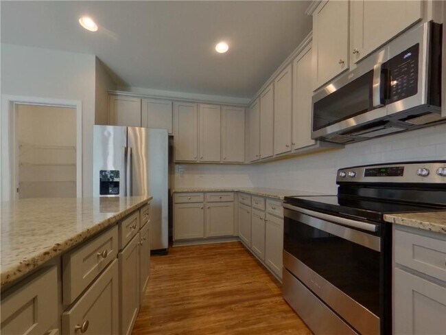 Building Photo - 4162 Bella View Dr