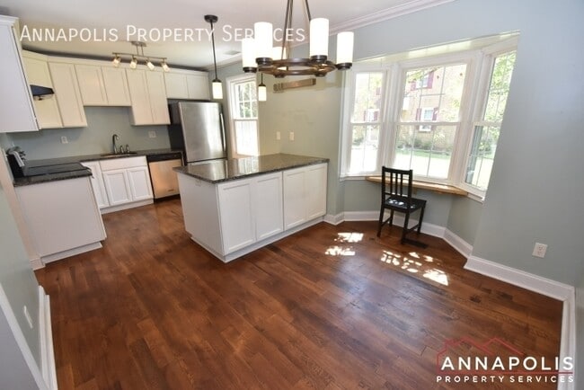 Building Photo - 1750 Aberdeen Cir