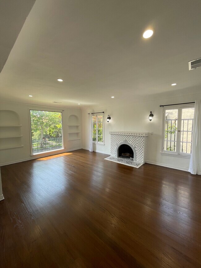 Foto del edificio - 1462 S Canfield Ave