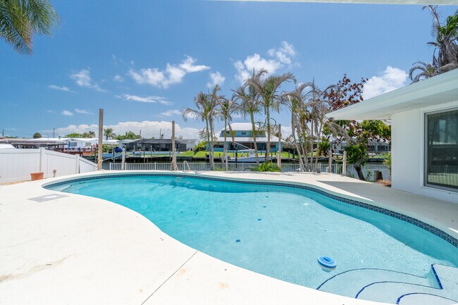 Foto del edificio - 458 Sandpiper Dr