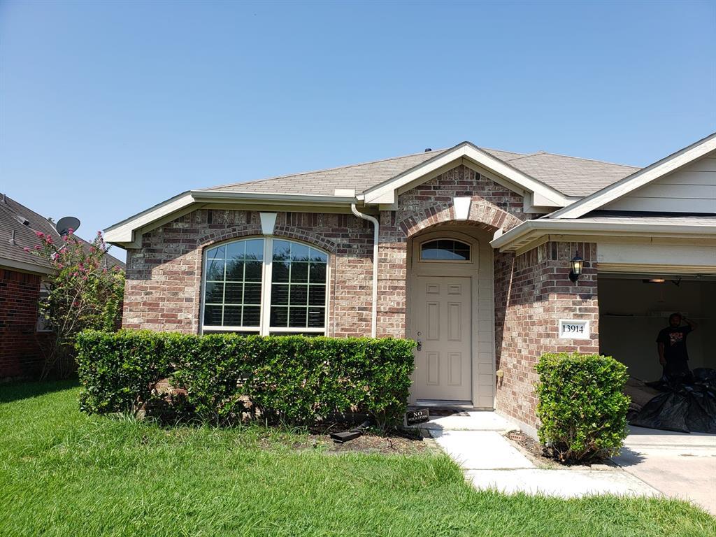 Primary Photo - 13914 Fayridge Dr
