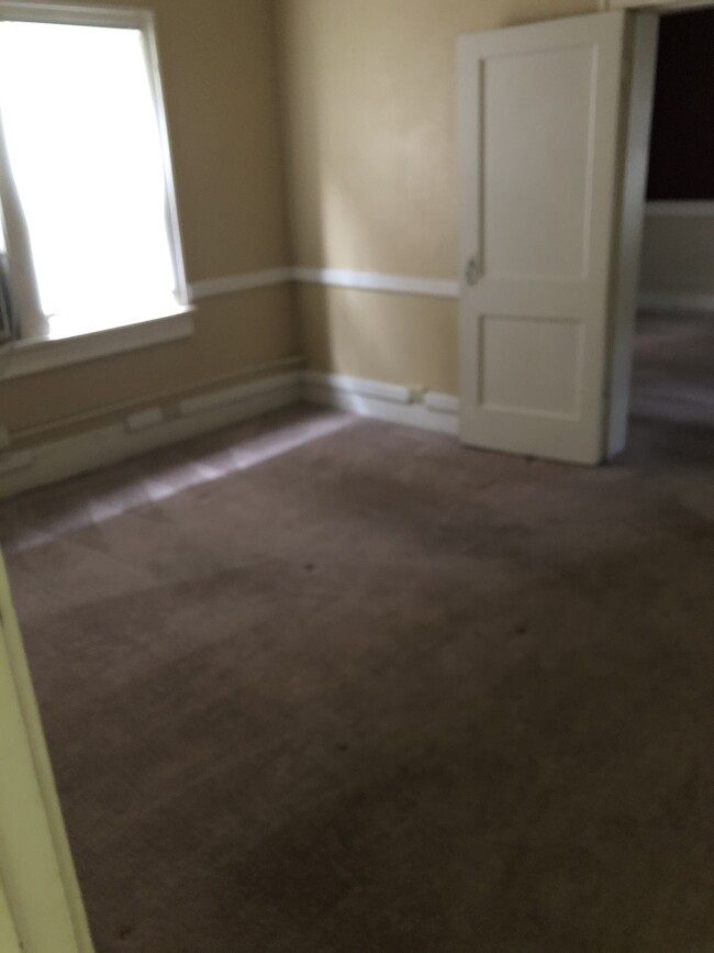Bedroom - 2210 Miami St