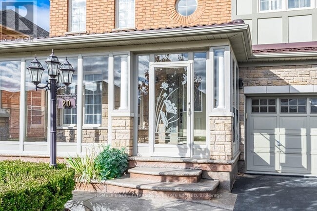 Photo du bâtiment - 20 Hopecrest Pl