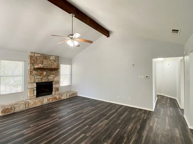 Building Photo - Newly Remodeled 3/2 House in Westgate Neighborhood