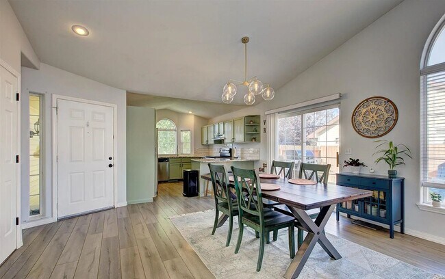 Foto del edificio - 3 bed 2 bath home in the Meridians Glennfield Manor Subd, just off Linder Rd and N Cherry Ln.