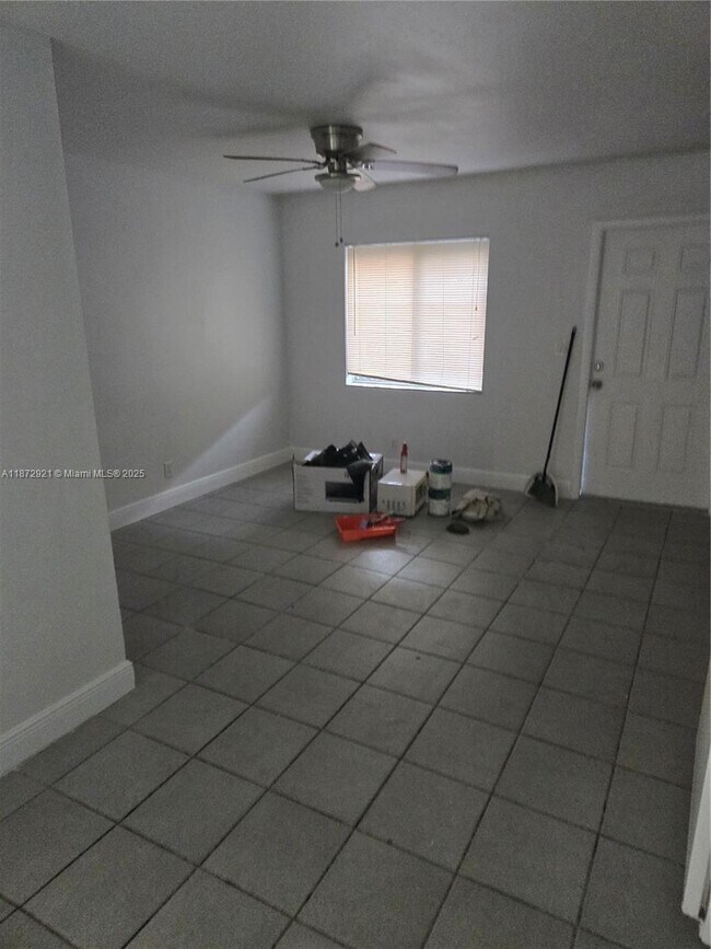 Foto del edificio - 2450 Jackson St