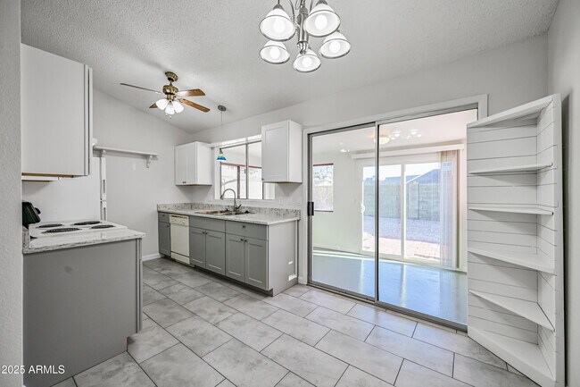 Foto del edificio - 1813 E Grandview Rd