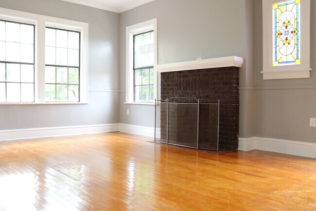 Foto del edificio - 3 Bedroom 2 bathroom Family Home